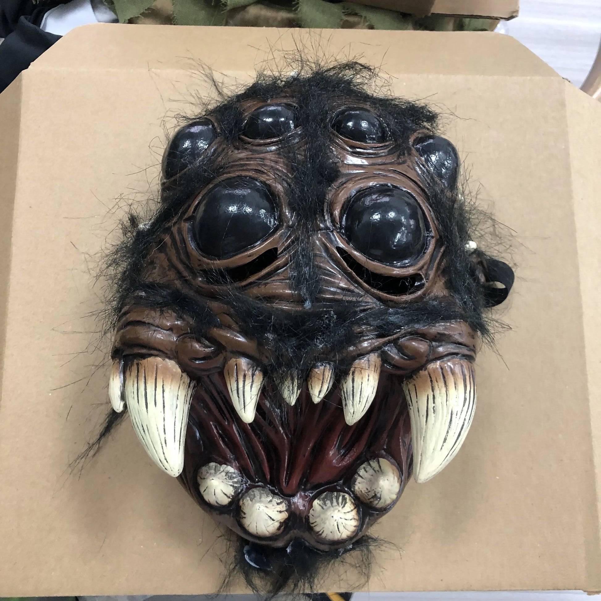 Horror Creepy Spider Mask Cosplay Scary Animal Spiders Big Eyes Tooth Open Mouth Latex Helmet Halloween Party Costume Props